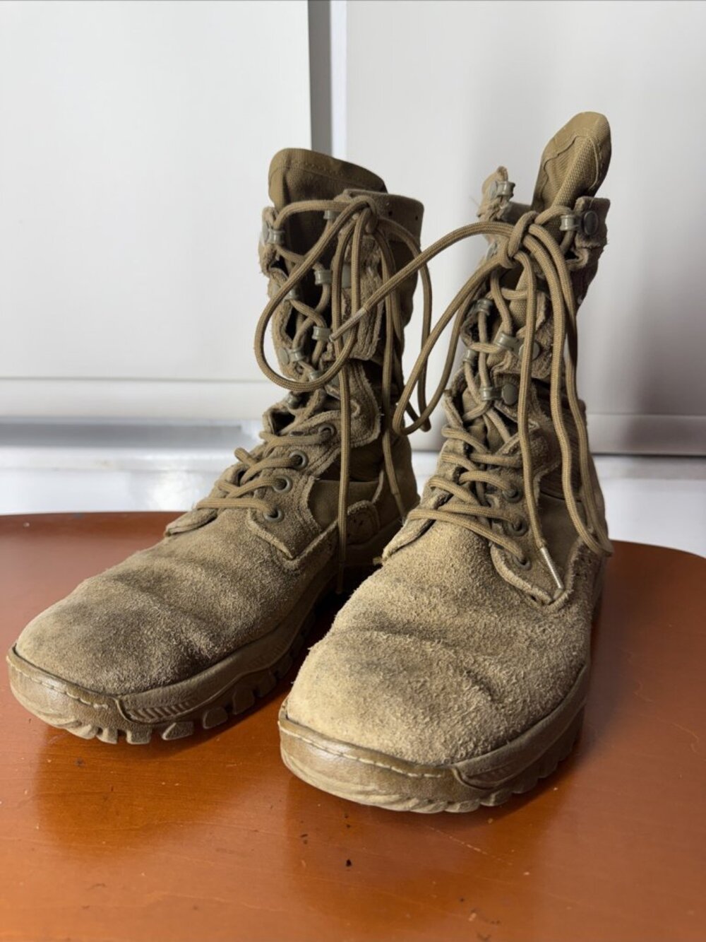 Belleville  FC320 Boots Men’s Size 8R Coyote Brown Suede Leather Lace Boots